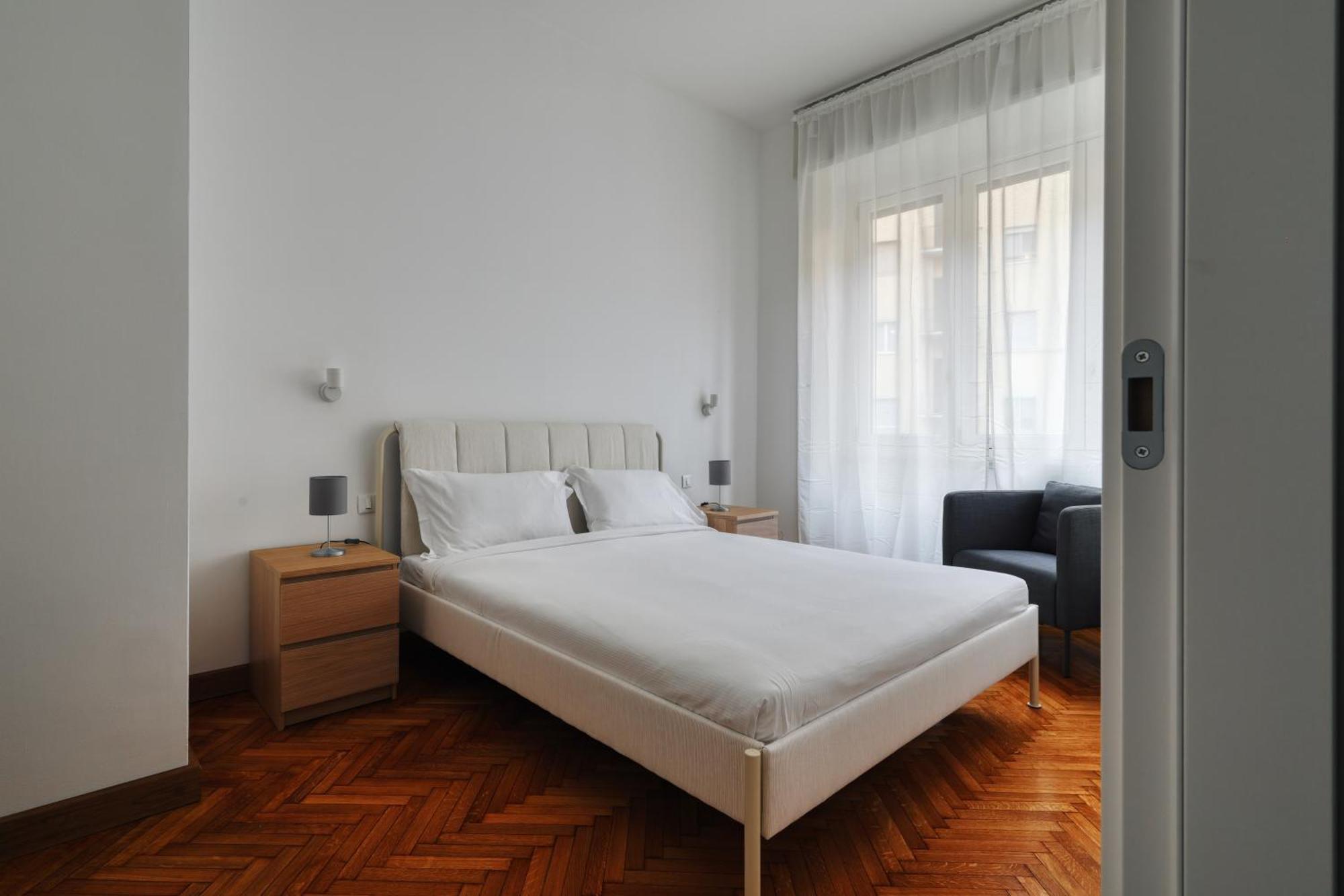 Joivy Chic 3-Bed Flat Near Colonne Di San Lorenzo 米兰 外观 照片